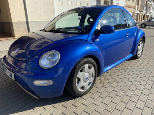 VOLKSWAGEN NEW BEETLE