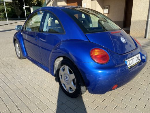 VOLKSWAGEN NEW BEETLE - Imagen 4